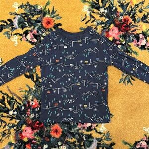 Winter/Holiday Christmas 5t long sleeve t-shirt Ski theme